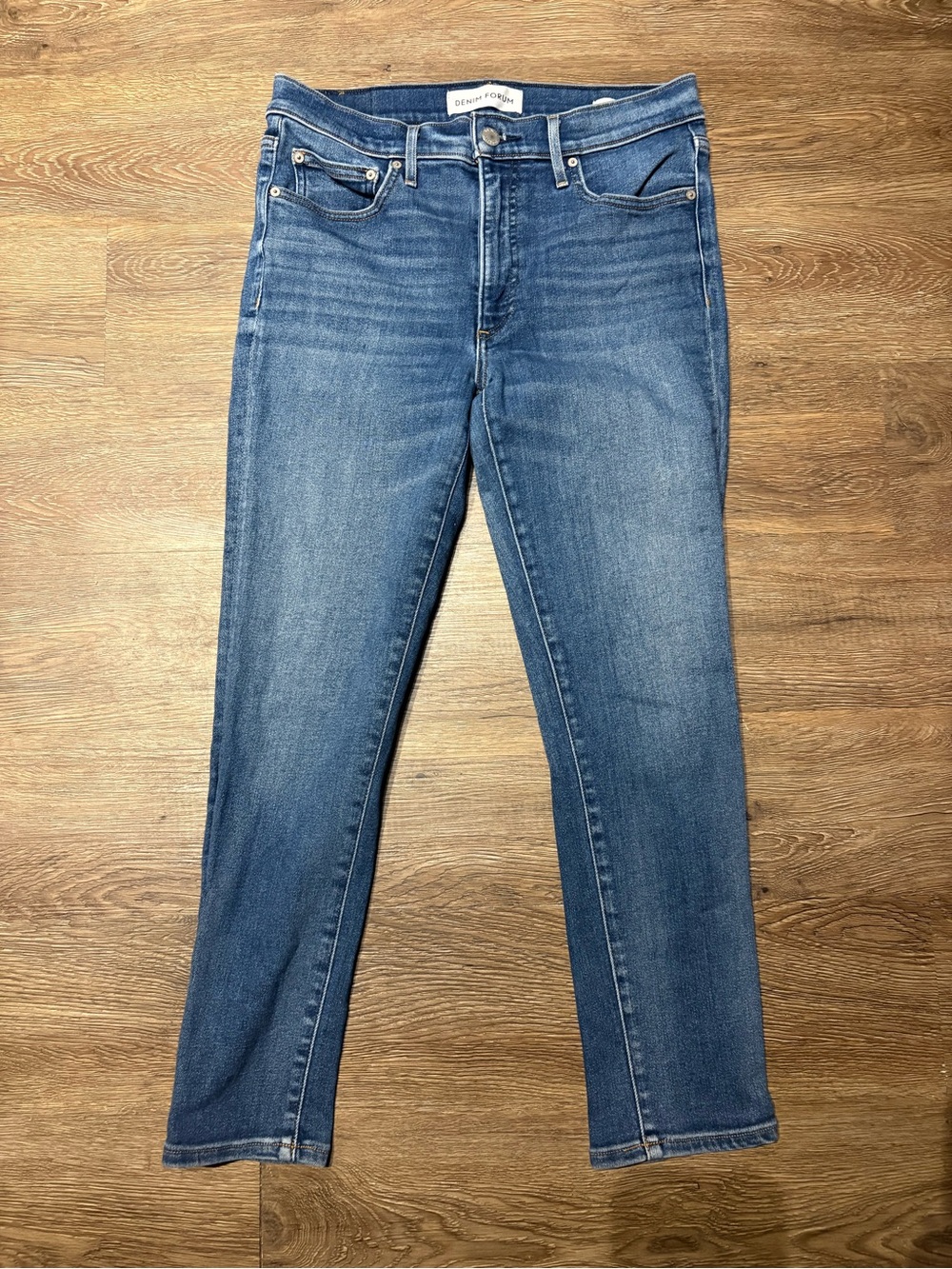 Aritzia Denim Forum Nico skinny crop jeans